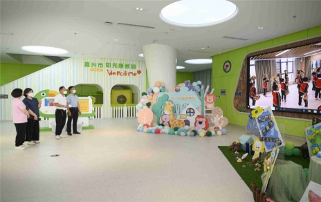 问候声声，爱心的脚步不停歇
